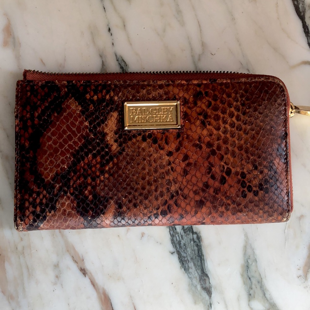 Badgley Mischa wallet